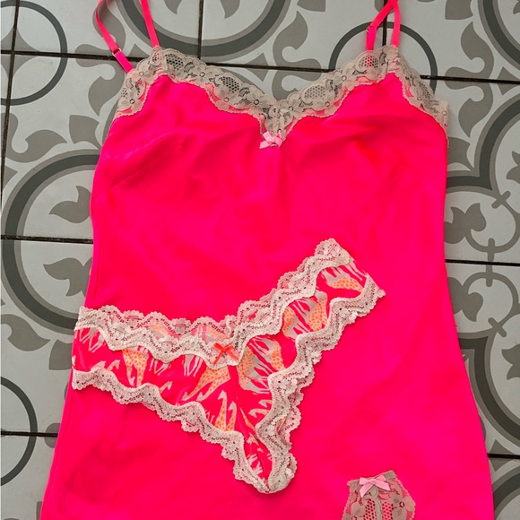 VS silk nightgown with matching bottoms - Picture 11 of 12